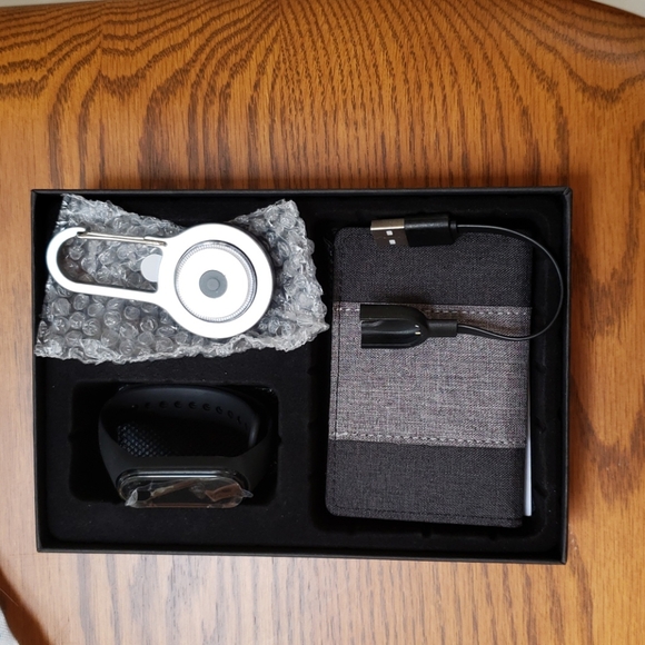 NEW Fit-Tastic Fitness Tracker, Strob Light, ID Holder - Picture 2 of 4